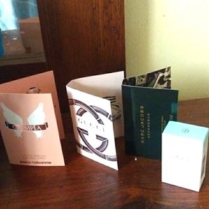Sample fragrance bundle pack